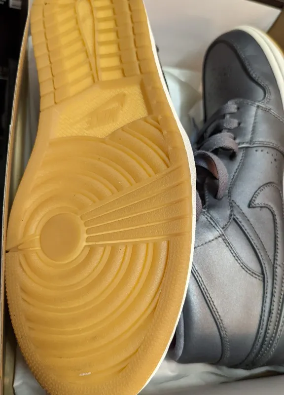 Air Jordan 1 Mid Nouveau Cool Grey sneakers in cool grey, white, and gum light brown
