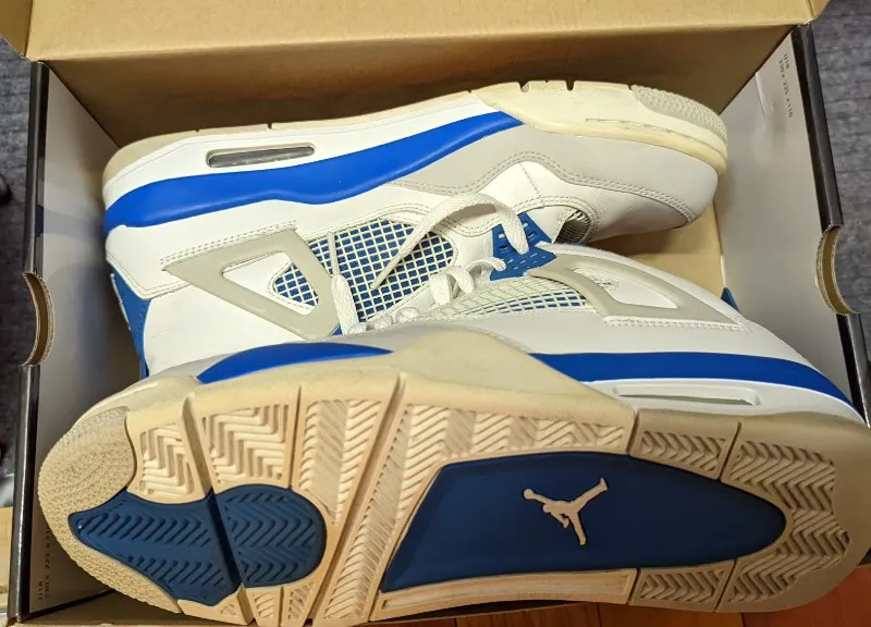 Air Jordan 4 Retro Military Blue 2012 sneakers in white, military blue, and neutral grey