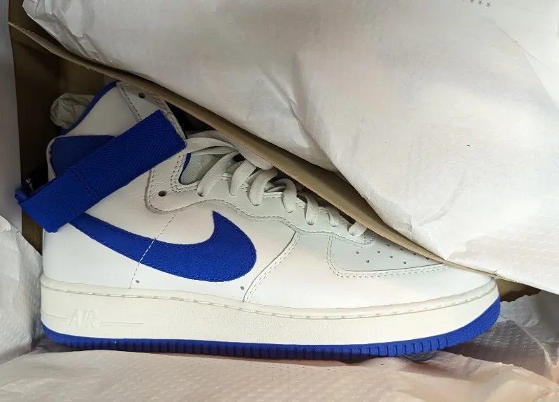 Nike Air Force 1 Hi Retro QS sneakers in summit white and game royal